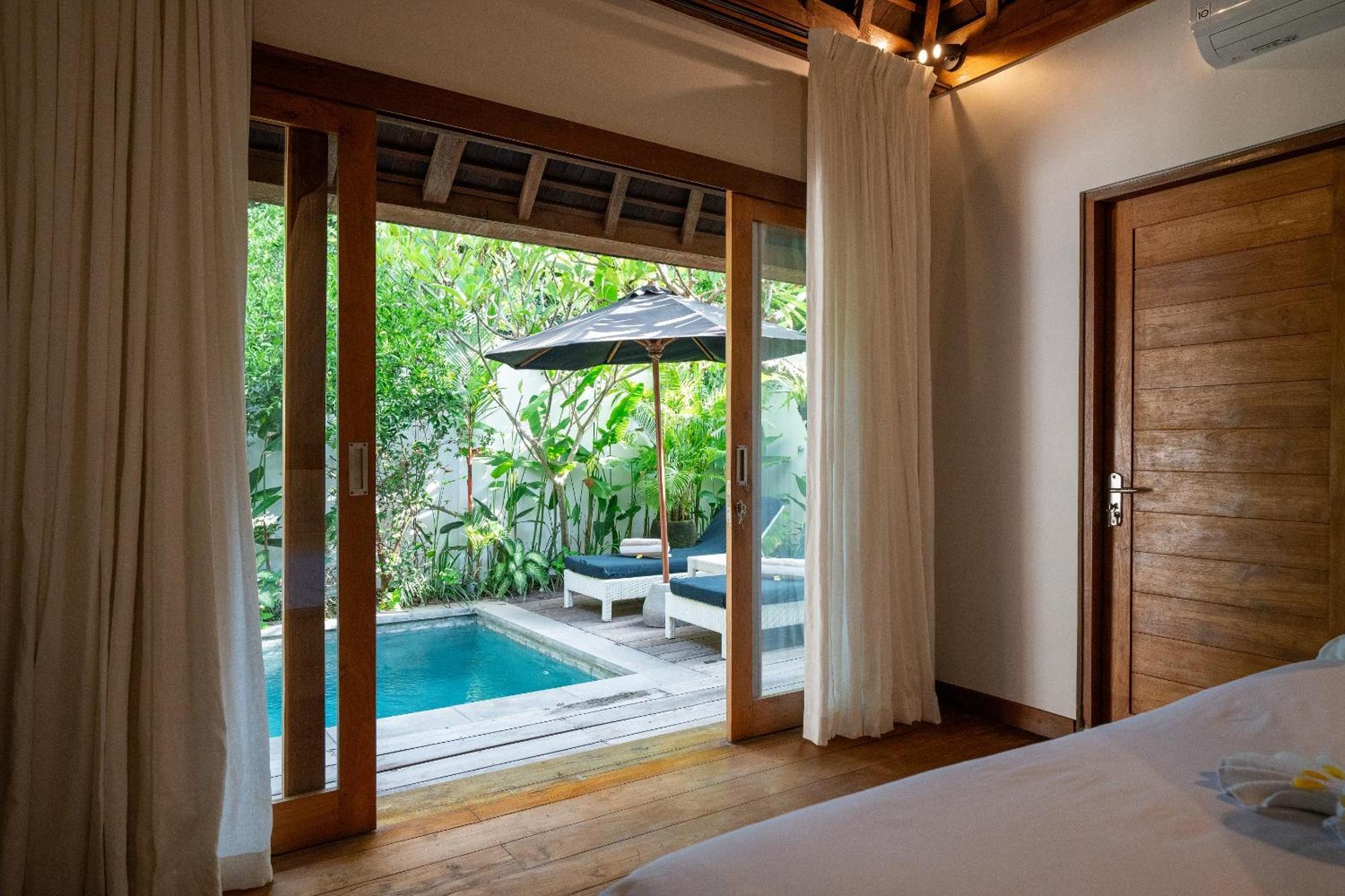 Hotel The Gardens Seminyak Exterior foto